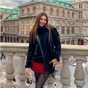 Chica enamorada de los idiomas. Estudiante de Traducción que busca enseñar alemán (A2, B1) después de 1 año en Heidelberg.