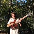 Guitarrista con más de 10 años de experiencia da clases de guitarra y teoría musical