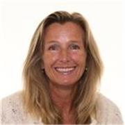 Empathetic guide supporting students’ confidence, focus and resilience