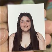 Profesora que imparte clases a niños de educación primaria