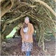 I am a sociable reliable person, well presented and conscientious. My lessons would be aimed at students wishing to learn English.