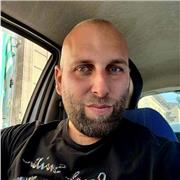 Je donne des cours d'économie pour les élèves de tout âge jusqu'au Bac. Je dispose d'un Master Administration Économique et Sociale avec mention et j'ai donné des cours par le passé.