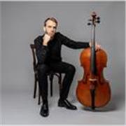 Diplomato in violoncello e composizione offre lezioni online