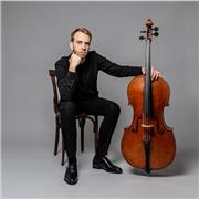 Diplomato in violoncello e composizione offre lezioni di strumento e teoria