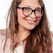 Insegnante madrelingua qualificata che ti aiuterà ad imparare una lingua molto difficile senza stress