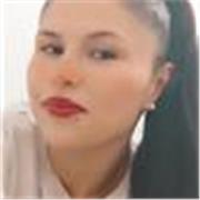 Soy una mujer a la que le encanta los idiomas. Y me gustaría dar clase a niños jóvenes que tengan dificultades con el idioma.