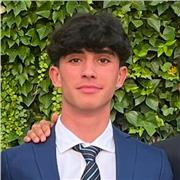 Estudiante nativo de inglés, ofrezco clases de inglés a niños y jóvenes en Barcelona. Clases dinámicas y prácticas.