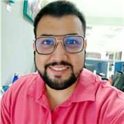 Profesor en Diseño Gráfico con más de 6 años de experiencia profesional, imparte clases de forma online.