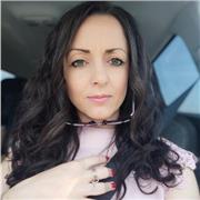 Insegnante di latino e greco, offre lezioni in tali materie, sia in presenza che a distanza. Comprovata esperienza