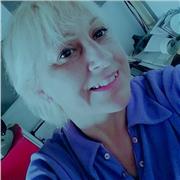 He estudiado francés en Argentina, en forma particular y un tiempo en la Alianza Francesa d clases van dirigidas a personas d todas las edades, que tengan una nesecidad específica,apoyo para exámenes colegios primario, secundario, que tengan q viajar o en