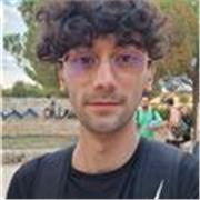 Studente di economia presso la Sapienza, impartisce lezioni di matematica a studenti della scuola media