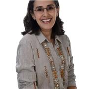 Psicóloga con máster en terapia familiar socioeducativa