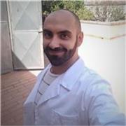 Mi chiamo Francesco, ho 30 anni e vivo a Catania. Laureato in scienze biologiche e laureando in biotecnologie mediche