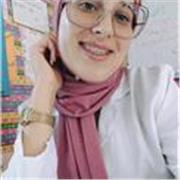 Grundschullehrerin für alle naturwissenschaftlichen, sprachlichen und gesellschaftlichen Fächer auf Arabisch.