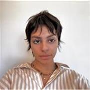 Maestra de inglés y literatura en bachiller