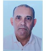 Licenciado en matematicas con amplia experiencia como profesor de estudiantes de grados de matematicas y bachilleres