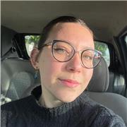 Professora de Inglês com experiência em aulas onlines e presenciais