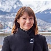 I am a very dynamic person who is always eager to learn more and share knowledge with others, that share the same motivation.