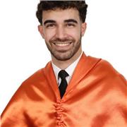 Estudiante de economía en su último año capacitado para dar matemáticas básicas y aplicadas