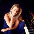 Profesora de piano especializada en clases para niños y adultos (todas las edades), de forma presencial u online