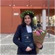 Sono laureata in Fisica e offro lezioni di Fisica, Matematica e materie scientifiche oltre ad aiuto compiti.