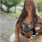 Profesora de catalan para niños de primaria. 
No estoy licenciada en la materia pero me veo capacitada para enseñar lo basico y literatura catalana