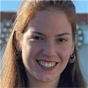 Graduada en ADE, con experiencia docente y en banca. Imparto clases de Economía y Matemáticas a ESO, bachillerato y universitarios