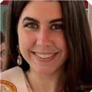 Graduada en Educación Primaria y Máster en Educación Secundaria