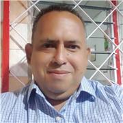 Profesor de Inglés con amplia trayectoria, ofrece sus servicios profesionales para dar clases de Inglés para hablarlo en corto tiempo, sin exámenes, método propio, dinámico y efectivo. Me adapto a tiempo y ritmo. Prepárate para hablarlo si vas a viajar en