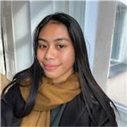 I offer engaging English lessons for elementary and middle school students, combining language learning with arts & crafts.