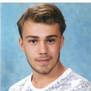 Eleve de 20 ans, sortant de deux ans de prepa HEC donne des cours dans Paris