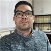 Profesor titulado en administración de empresas con alto conocimiento en el ramo y experiencia comprobable.