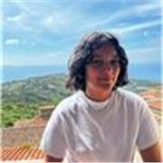 Ciao! Mi chiamo Fernanda e sono qui per aiutarti ad imparare l'italiano in modo divertente e semplice.