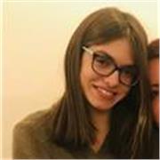 ragazza di seconda superiore offre ripetizioni di matematica a ragazzi fino alla terza media