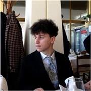 Dottore magistrale in Scienze delle Amministrazioni offre ripetizioni online a studenti e studentesse di tutte le età.