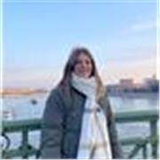 Profesora en la Universidad de Extremadura con 1 año de experiencia y 5 años de experiencia en clínica. 