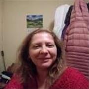 Profesora de Ed. Básica dicta clases a niños de primero a octavo básico