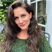 Oxford English graduate specialising in GCSE and A-Level, with an track record of outstanding exam results