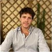 Cerchi un insegnante comprensivo ma serio? Sono la persona giusta per darti attenzioni pedagogiche e un po di esperienza spagnola!
