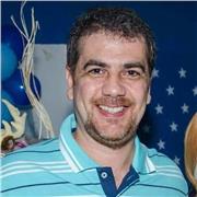 Professor de Física, que ensina Matemática e Robótica Educacional