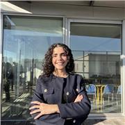 Professeure de français diplômée d’un Master 2 à Dauphine, j’aide les étudiants et élèves étrangers à progresser pas à pas.