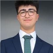 Soy una persona extrovertida y preparada que actualmente esta en el segundo año en la carrera de Estudios Internacionales