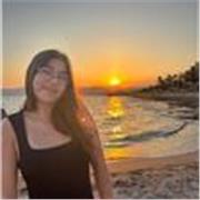  Chica empatía y paciente que le encanta enseñar y poder dar clases de cualquier materia desde primaria hasta 2 de bachillerato.