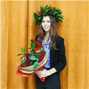 Laureata in lingue, letterature e studi interculturali offre ripetizioni e aiuta a svolgere i compiti, sia in presenza che online