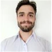 Profesor de Administración con experiencia en gestión del personal y gestión comercial. Clases online y presenciales