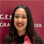 Je peux enseigner l'anglais, les sciences et les mathématiques aux enfants de niveau primaire et collège