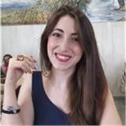 Diplomata al liceo classico-linguistico e frequentante il corso di laurea in Infermieristica, offro lezioni di inglese e scienze