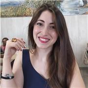 Diplomata al liceo classico-linguistico e frequentante il corso di laurea in Infermieristica, offro lezioni di inglese e scienze
