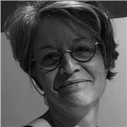 Artiste enseignante, donne cours de Dessin, d'Arts-Plastiques , d'Arts-Appliqués, d'Histoires des Arts et du Cinéma