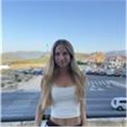 Profesora con pasión por las matemáticas apta para dar matemáticas a personas de cualquier edad.